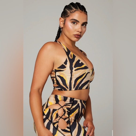 Savage x Fenty sport WILDCAT ANIMAL INSTINXX STRAPPY-BACK TANK size small new - Picture 4 of 8